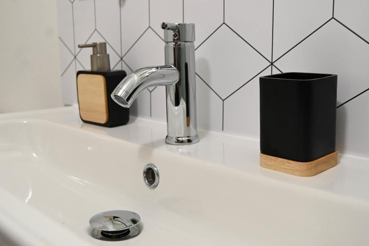 L'albizia #hyper-centre #marche Couvert Apartment *